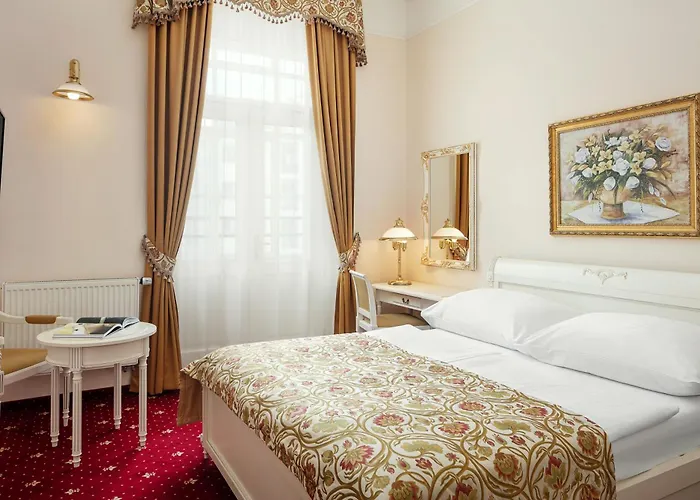 Alqush Downtown Hotel